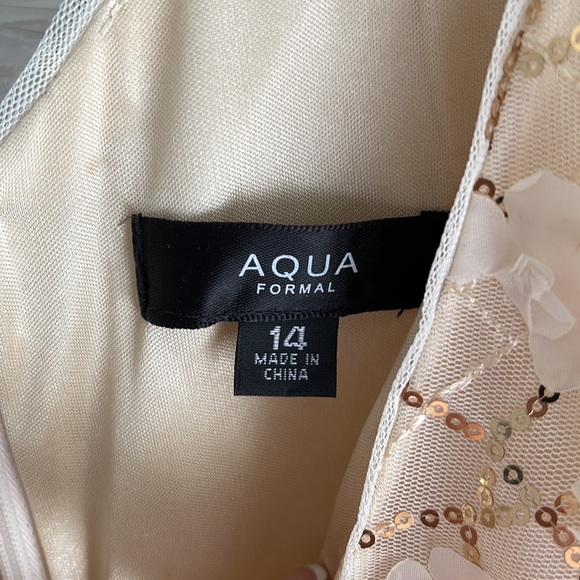 Aqua formal dress - Picture 3 of 11